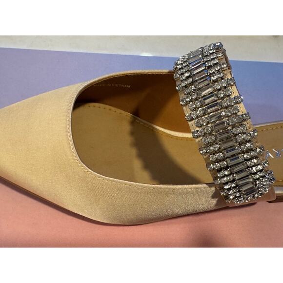 Lisa Vicky MOVE-V Champagne Satin Flats – Rhinestone Strap – Size 7M - Picture 4 of 13